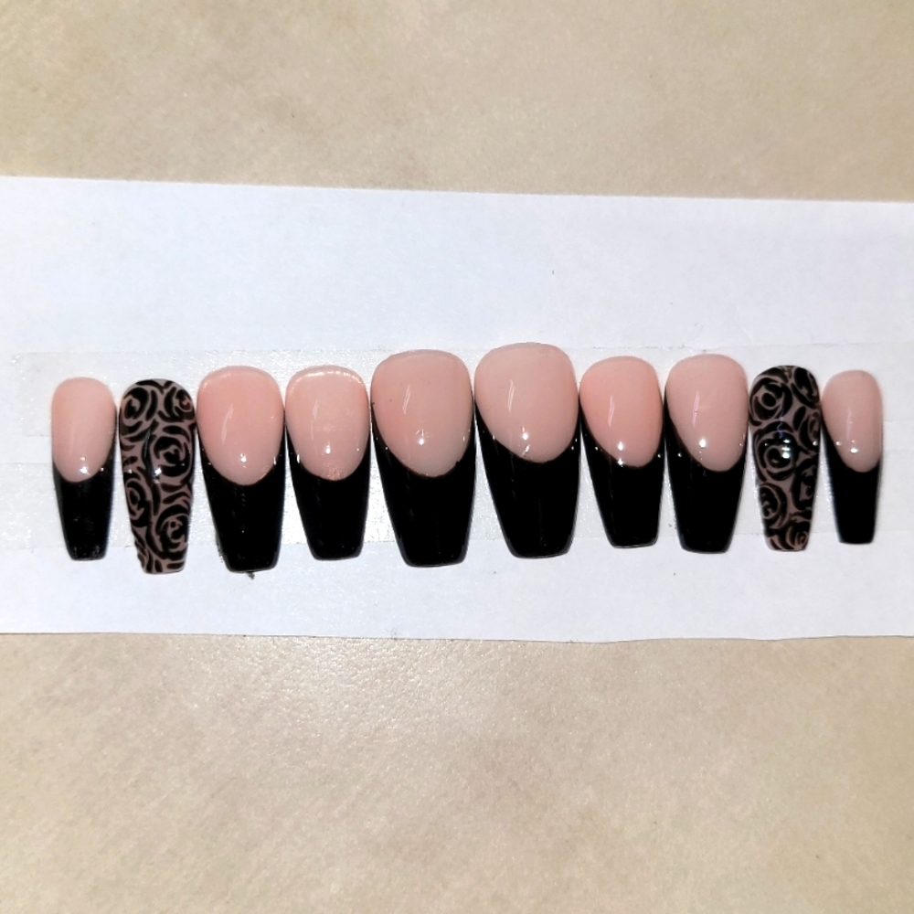 Press on nails